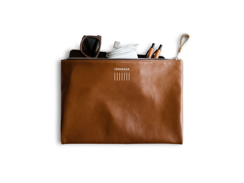 Tuan Uang, Bukan? Tunggu Sebentar, Saya Sedang ke ATM.&nbsp;*)