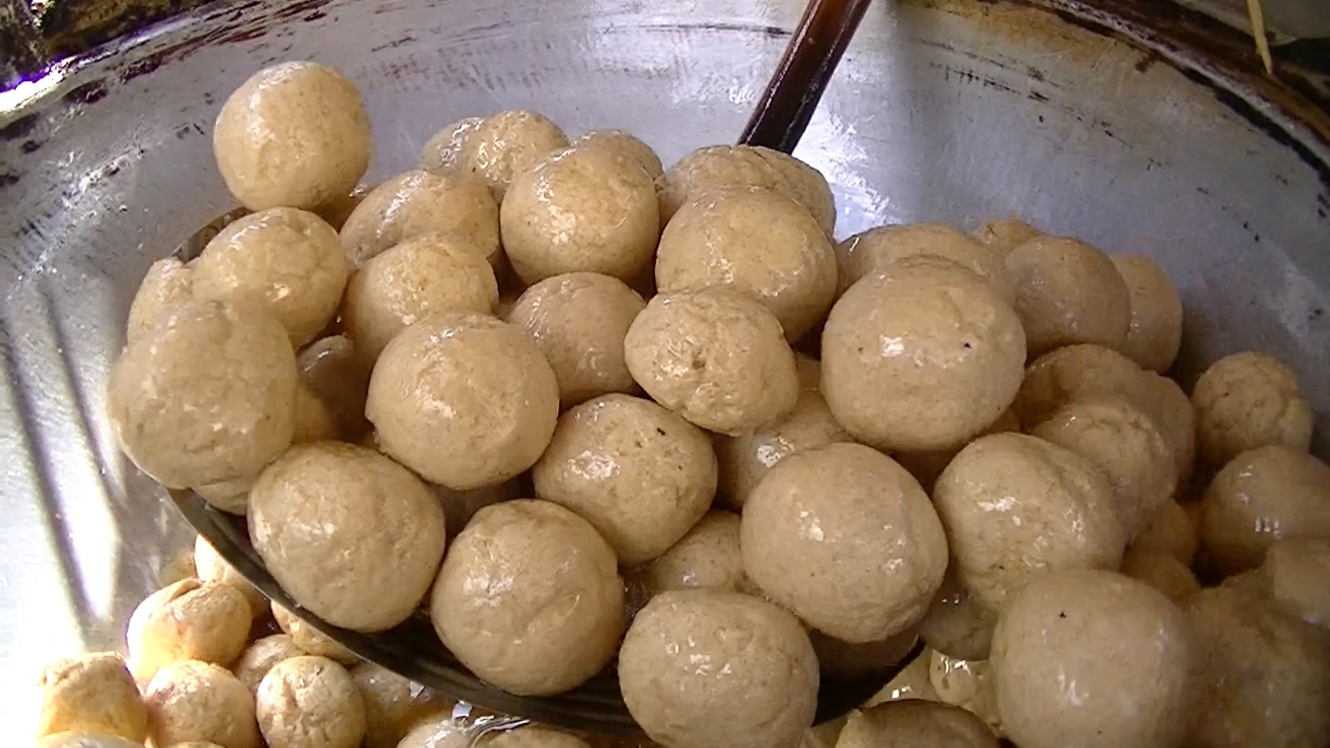 tahu-bulat-digoreng-dadakan