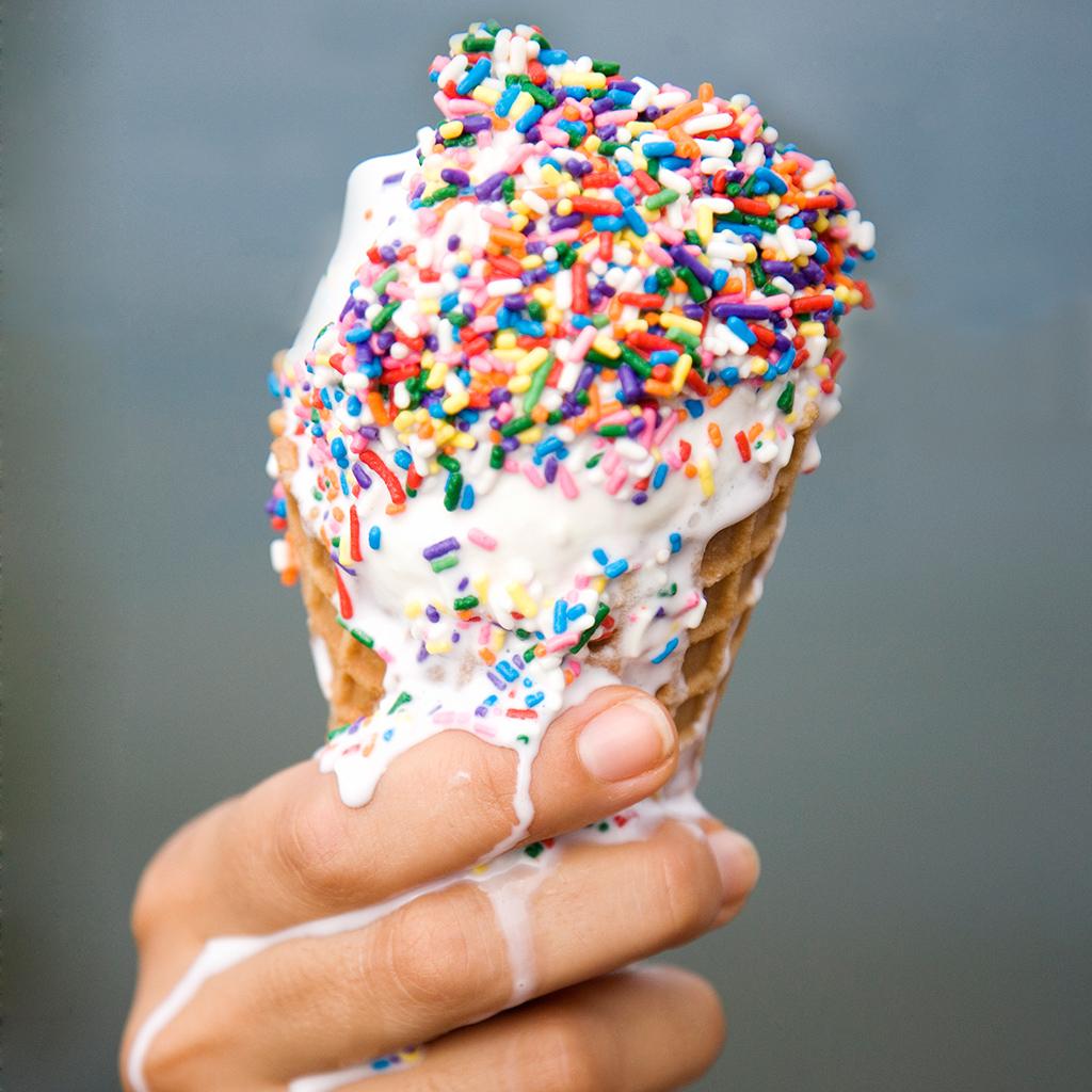 Kita Akan Selalu Jatuh Cinta Pada Hal-hal&nbsp;Sederhana